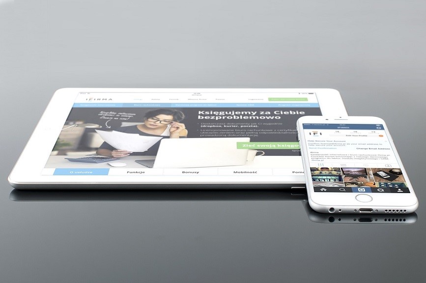 Mobile device friendly website design example